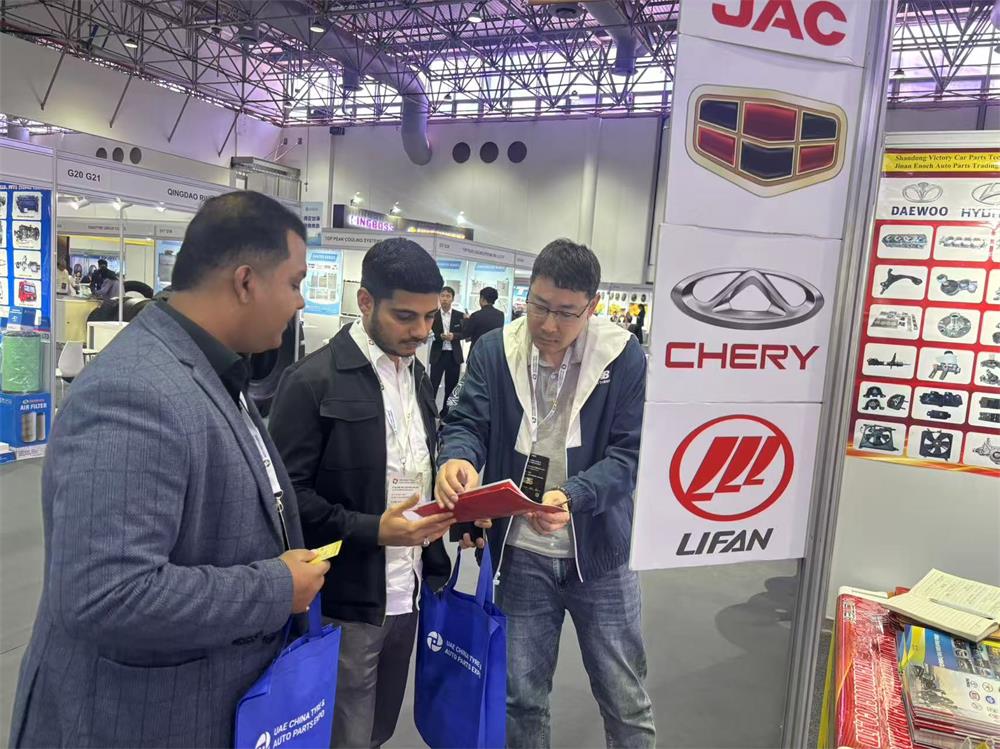 Auto-onderdelenbeurs van de VAE